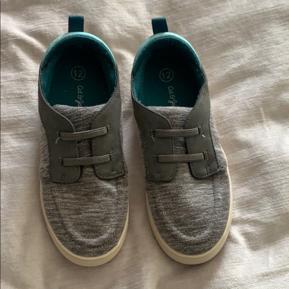 Cat & Jack heathered gray sneakers
